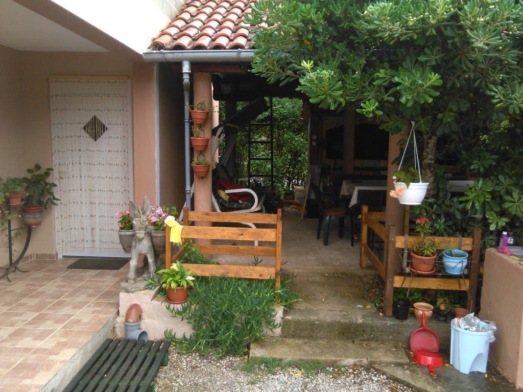 Apartments Lana Starigrad Paklenica Rum bild